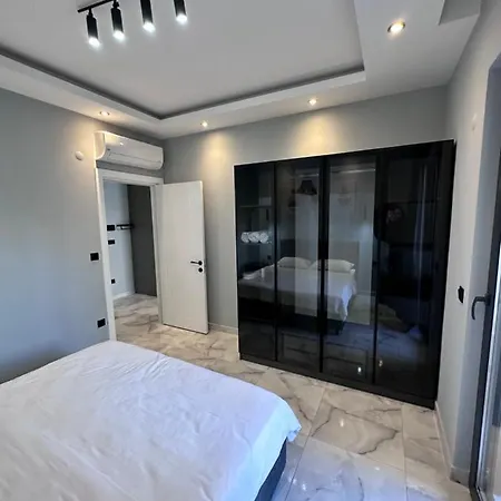 Apartment Stylish 100 Meters From The