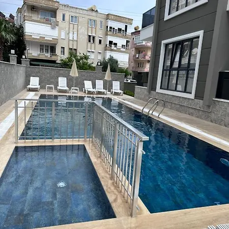 Stylish 100 Meters From The Apartment *